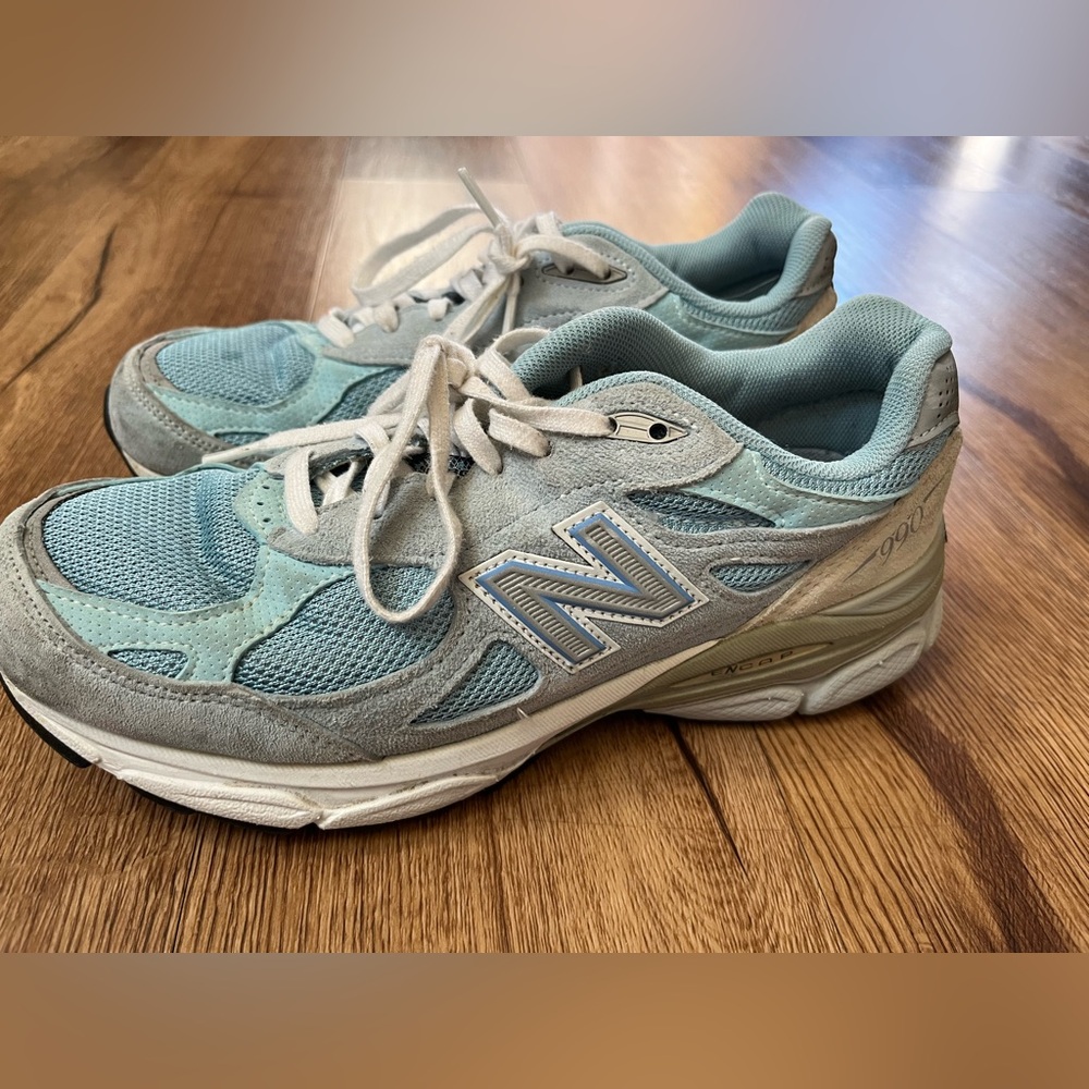 New Balance Women's Light Blue Sneakers